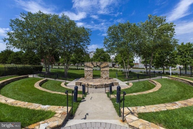 Building Photo - 24704 Clock Tower Square