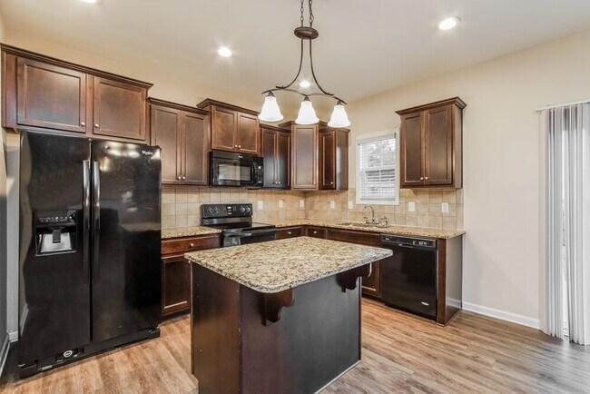 Building Photo - 536 McCarthy Dr