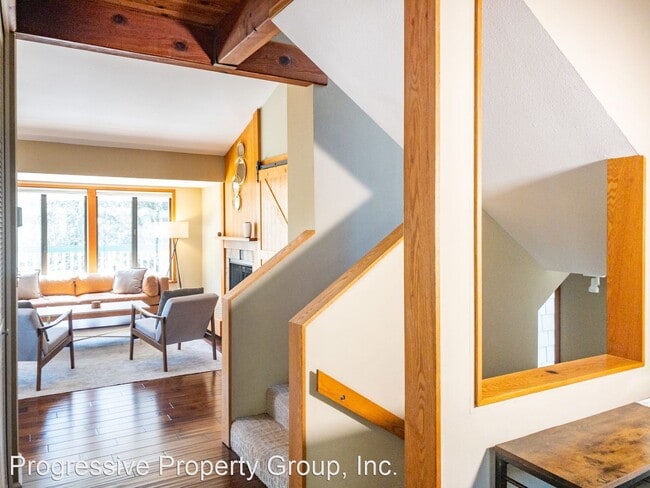 Building Photo - 4 br, 2.5 bath House - 5561 Yerba Buena Road