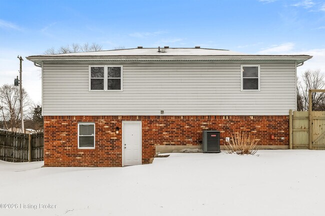 Building Photo - 8509 Gainsborough Dr