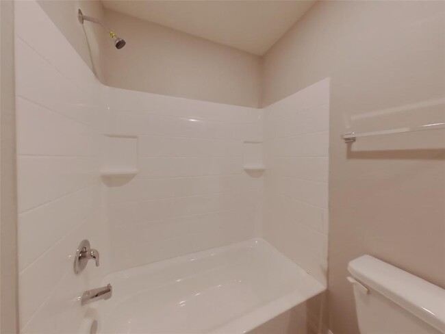 Building Photo - 23091 Bellini Dr