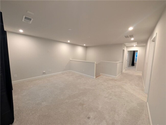 Building Photo - 406 Riverclub Rd