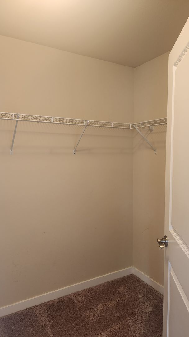 Building Photo - 3 bedroom, 2.5 bath, Townhome Mill Creek $...