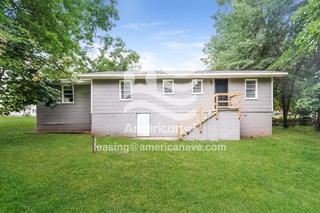 Building Photo - 4419 6th St E