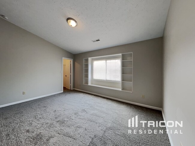 Building Photo - 2429 Grand Fir Dr