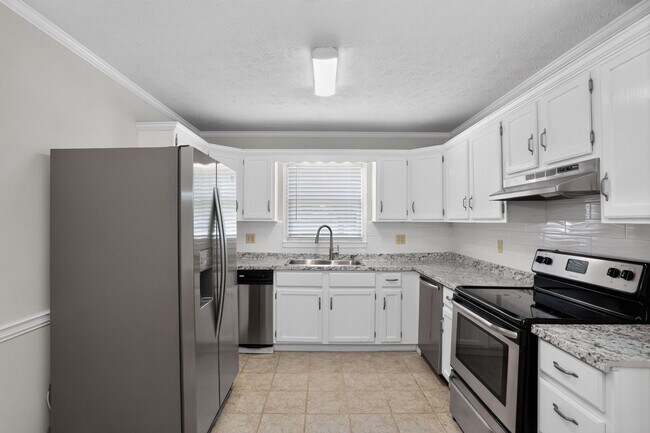 Building Photo - Charming 2BR Condo in Calhoun