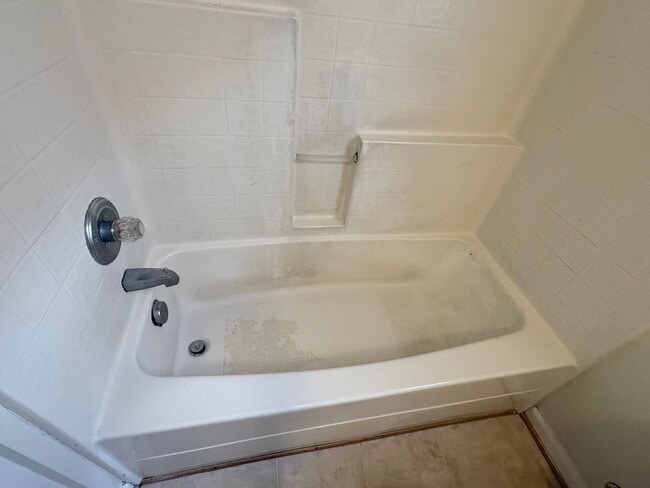 Building Photo - Huntersville