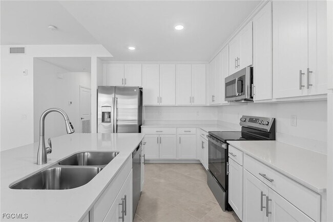Building Photo - 18451 Copperhead Dr