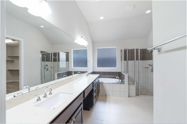 Building Photo - 3825 Vinalopo Dr