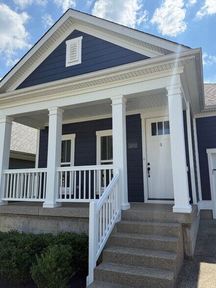 Building Photo - 13512 Park Springs Ln