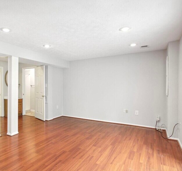 Building Photo - 7531 Weatherby Dr
