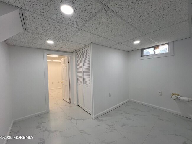 Building Photo - 699 Tennent Rd