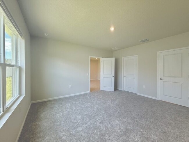 Building Photo - 499 Voltaire Dr