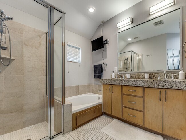 Building Photo - 5219 Kiam St