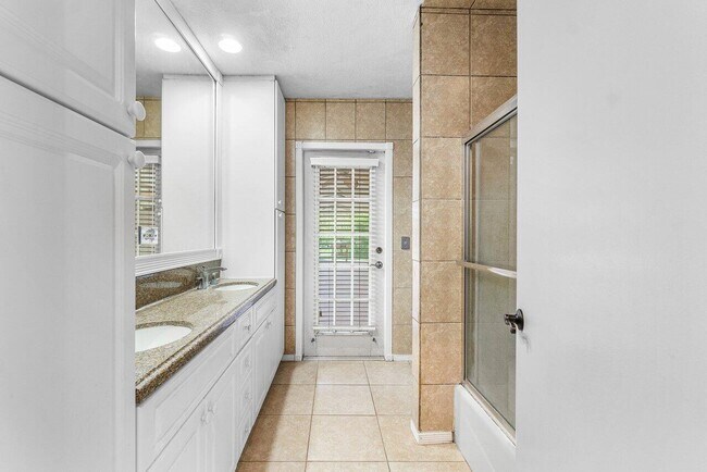 Building Photo - 5313 Colbright Rd