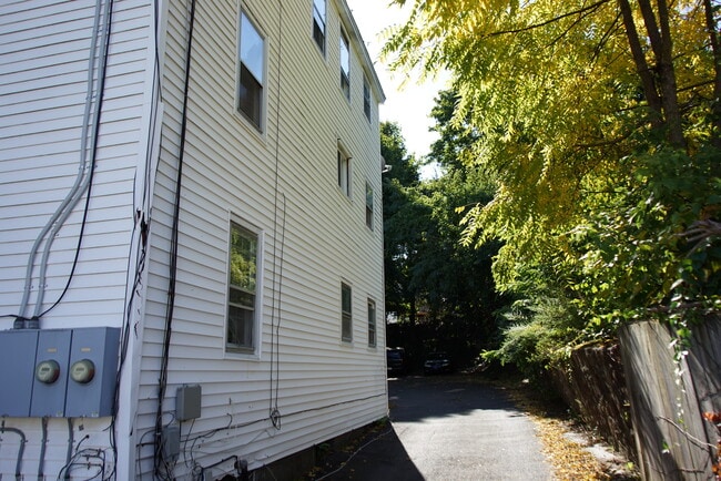 Building Photo - 111 Gridley St