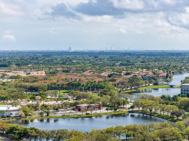 Building Photo - 2000 Metropica Wy