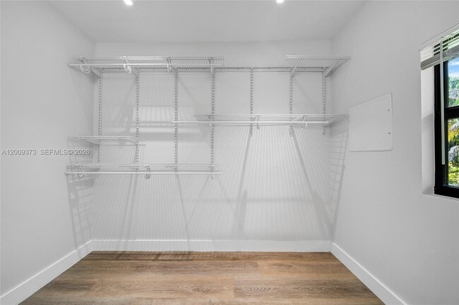 Building Photo - 1925 SW 23rd St