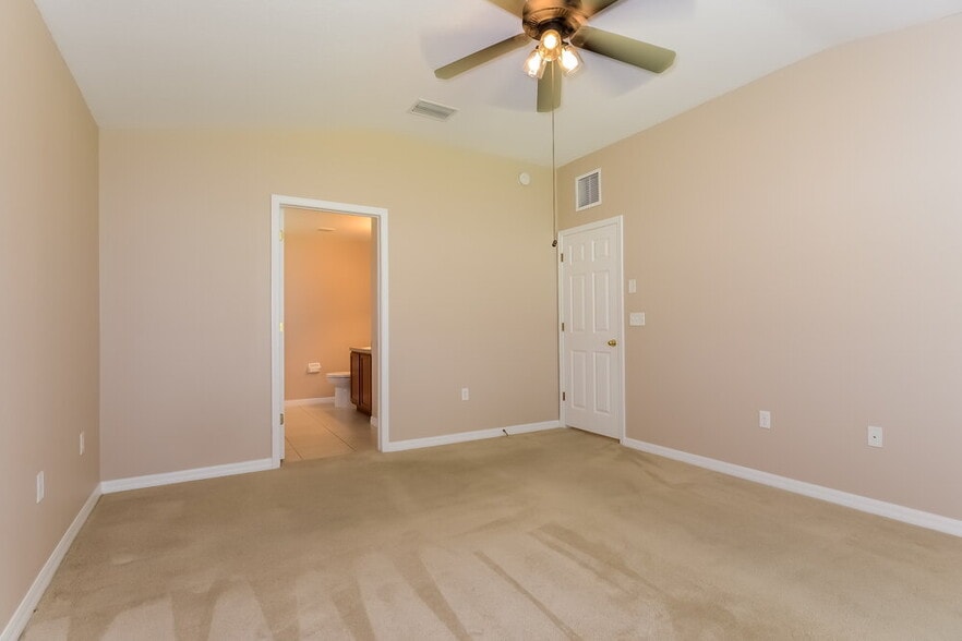 Building Photo - 3636 Grecko Dr