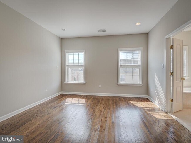 Building Photo - 42451 Magellan Square