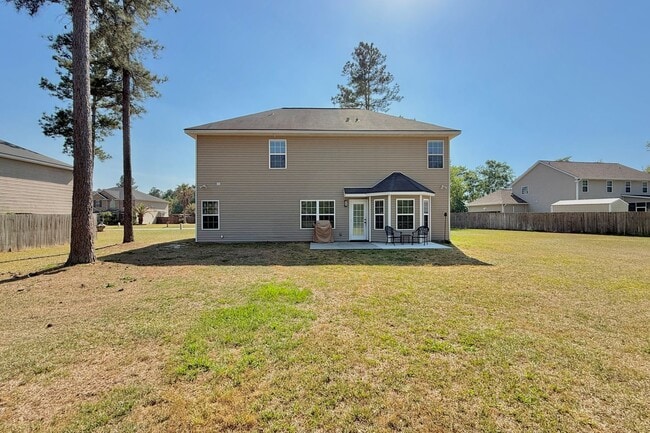 Building Photo - 470 Briarcrest Dr NE