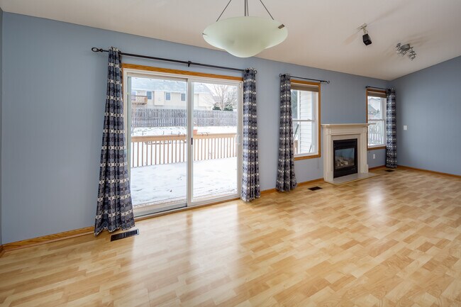 Building Photo - 5831 Belle Ave