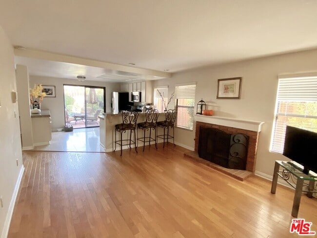 Building Photo - 3856 Cottonwood Grove Trail