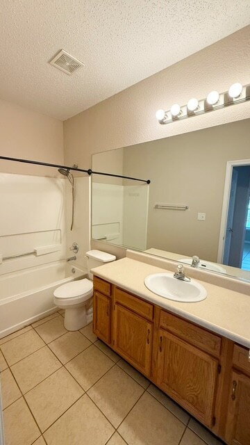 Building Photo - SOUTHEAST SIDE 3 BEDROOM/2 BATH RANCH AVAILABLE NOW!
