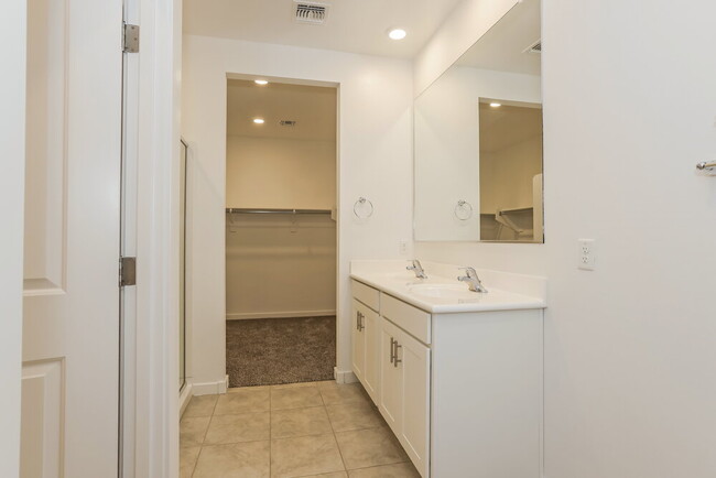 Building Photo - 25320 N 144th Ln