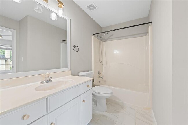 Building Photo - 2878 Calhoun Square