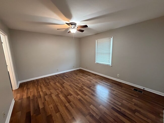 Building Photo - Charming 3 bed 2.5 Bath Townhome in Antioch