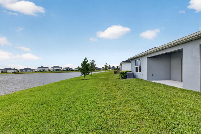 Building Photo - 9449 SW Libertas Wy