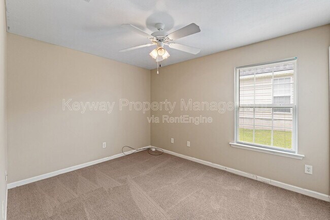 Building Photo - 313 Elbrus Way
