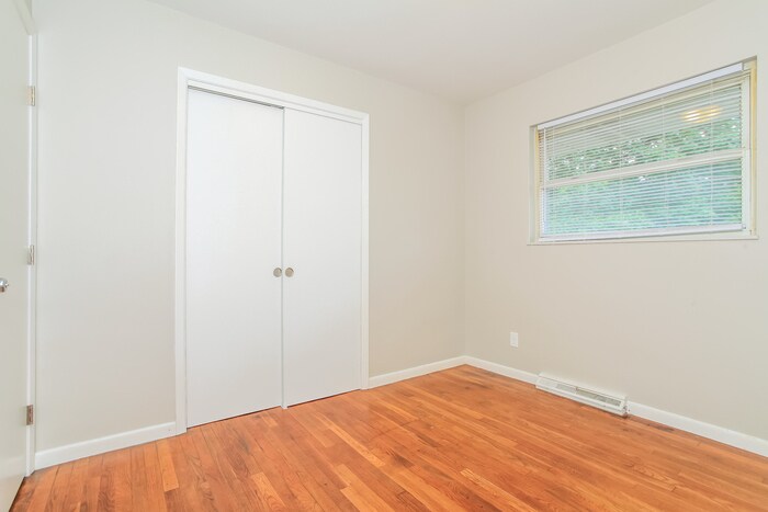 Building Photo - 5215 Ponderosa Dr