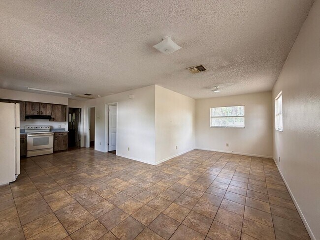 Building Photo - 24 Euclid Dr