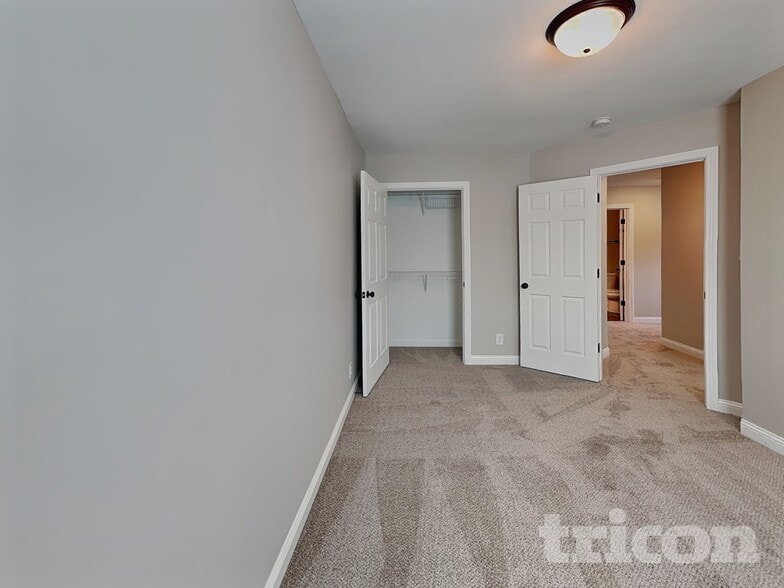 Building Photo - 129 Bonnell Dr