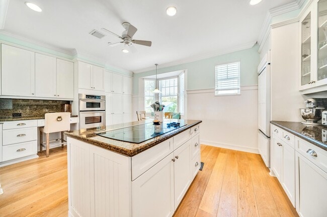 Building Photo - 138 Marine Way