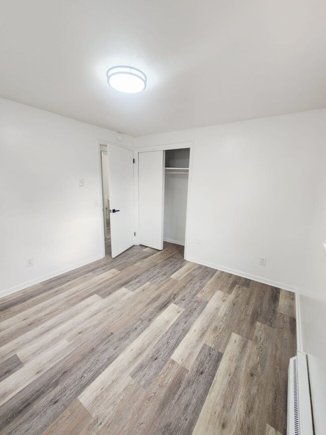 Building Photo - Fresh & Spacious 3BR/1BA – $1,395 – Move-I...