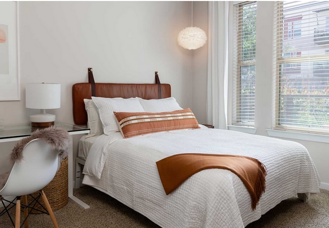 Building Photo - 5635 Diehl Trl-1802