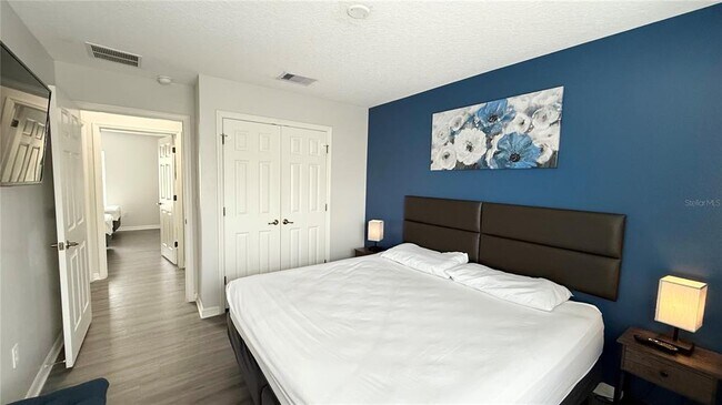 Building Photo - 8517 Bay Lilly Loop