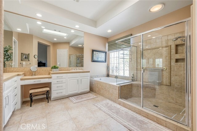 Building Photo - 78652 Alliance Way