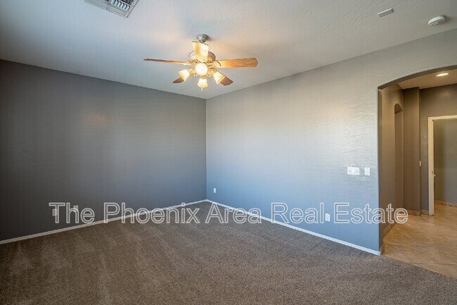 Building Photo - 110 W Cardinal Way