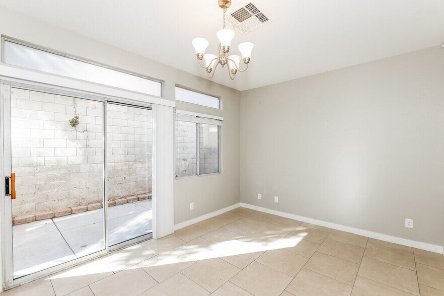 Building Photo - 2181 Hearts Club Dr