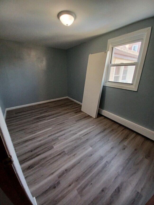 Building Photo - 6108 Durham Ave