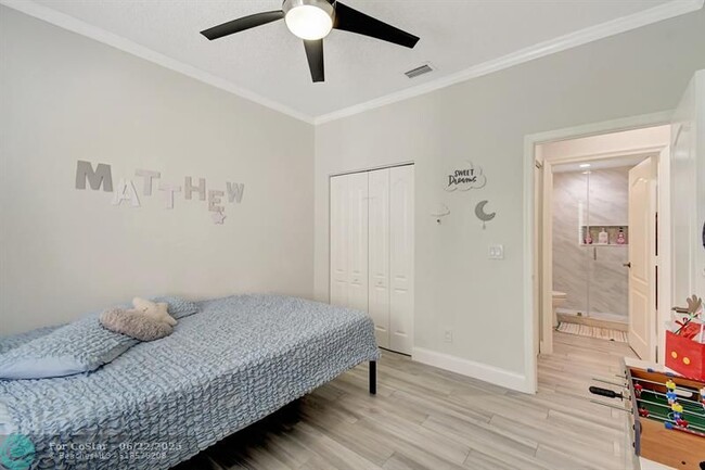 Building Photo - 6041 SW 195th Ave