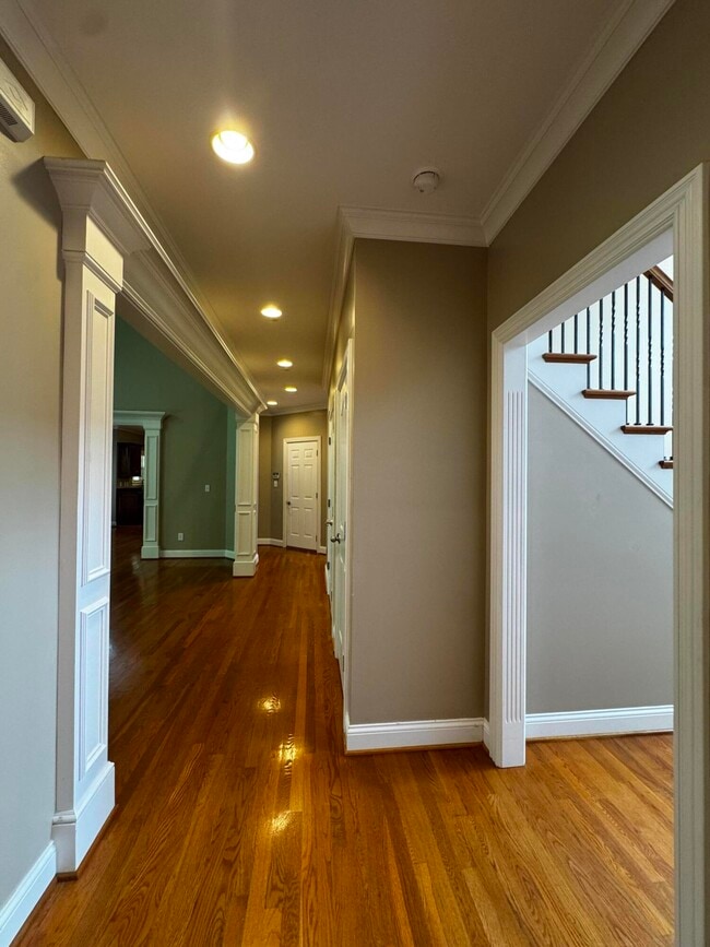 Building Photo - 3120 Hemingway Ln