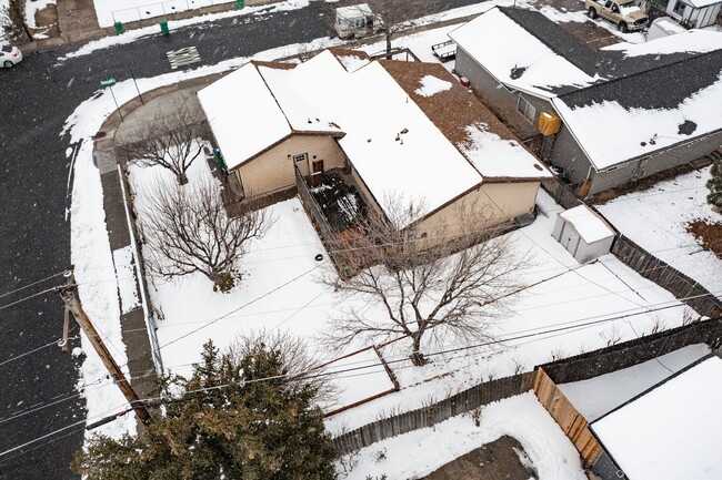 Building Photo - Northwest Fenced Yard One Story