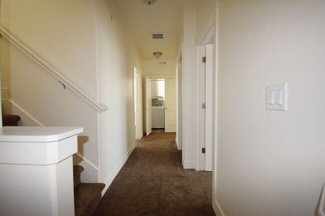 Building Photo - Grames-Daybreak