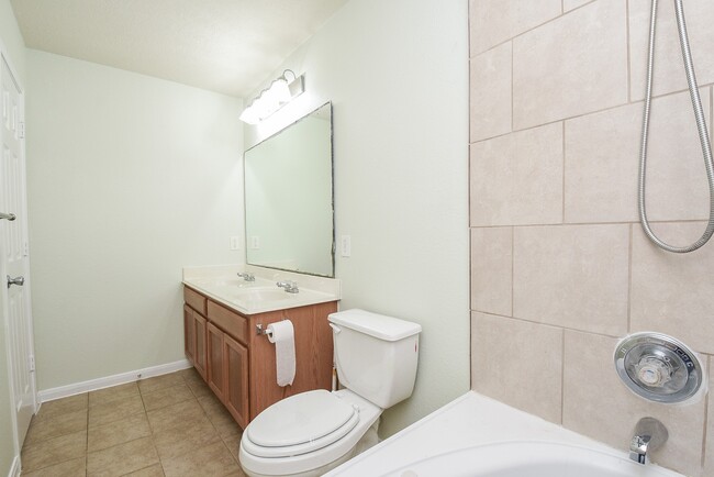 Building Photo - 29323 Hickory Terrace Dr