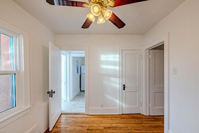 Building Photo - 720 Marquette Ave NW